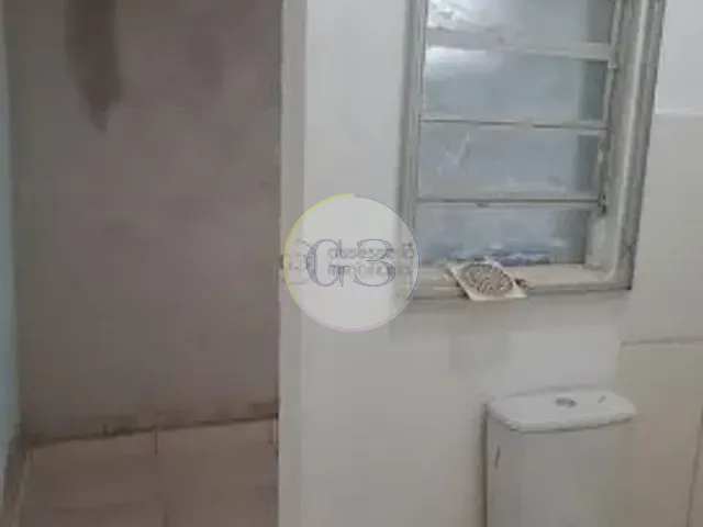 Casa 3 quartos e 1 banheiro, para alugar, no bairro Centro em Pelotas