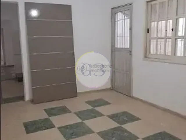 Casa 3 quartos e 1 banheiro, para alugar, no bairro Centro em Pelotas