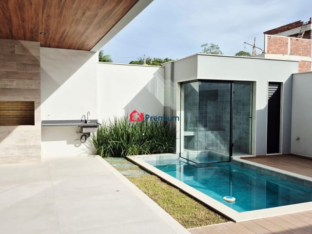 Casa 3 quartos e 5 banheiros, à venda, no bairro Recreio dos Bandeirantes em Rio de Janeiro