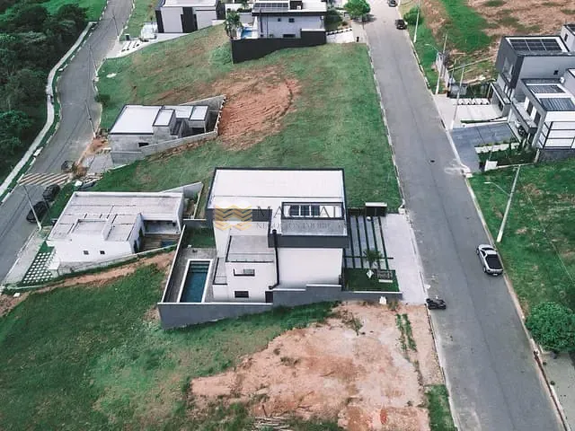 Casa com 361m² 3 quartos e 4 banheiros, à venda, no bairro Sítio do Morro em Santana de Parnaíba