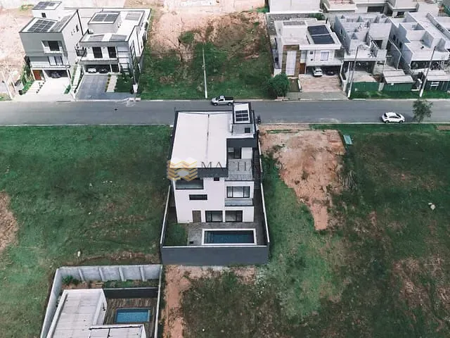 Casa com 361m² 3 quartos e 4 banheiros, à venda, no bairro Sítio do Morro em Santana de Parnaíba