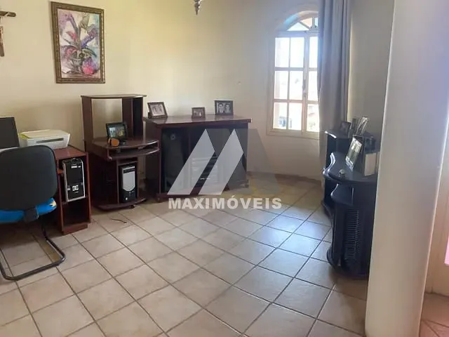 Casa 3 quartos e 1 banheiro, à venda, no bairro Jardim dos Anjos em Bom Despacho