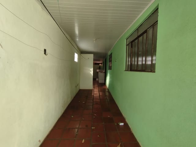 Casa com 300m² 3 quartos e 1 banheiro, para alugar, no bairro Jardim Santo Amaro em Cambé