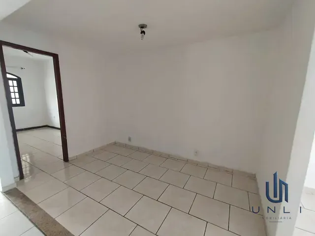 Casa 2 quartos e 2 banheiros, à venda, no bairro Jardim Vila Rica - Tiradentes em Volta Redonda