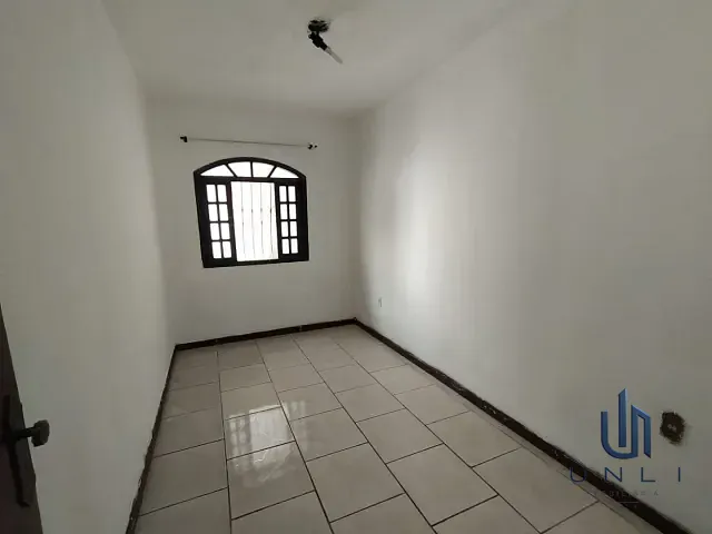 Casa 2 quartos e 2 banheiros, à venda, no bairro Jardim Vila Rica - Tiradentes em Volta Redonda
