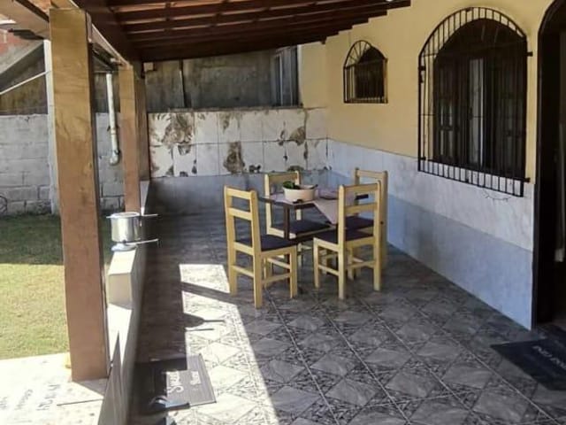 Casa 2 quartos e 2 banheiros, à venda, no bairro Nova Cidade em Rio das Ostras
