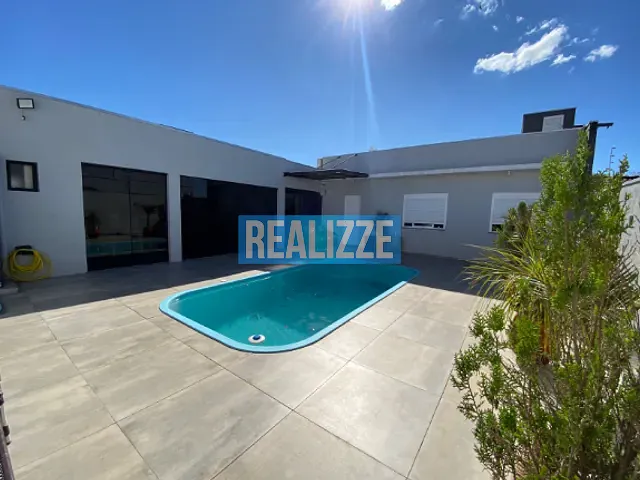 Casa com 300m² 3 quartos e 2 banheiros, à venda, no bairro Colinas Nova Marau em Marau