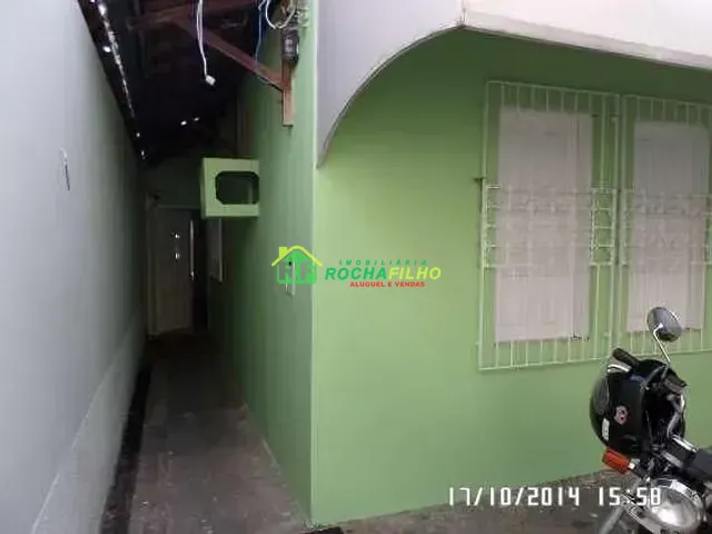 Casa com 300m², para alugar, no bairro Centro em Teresina
