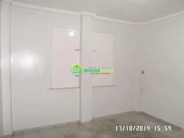 Casa com 300m², para alugar, no bairro Centro em Teresina