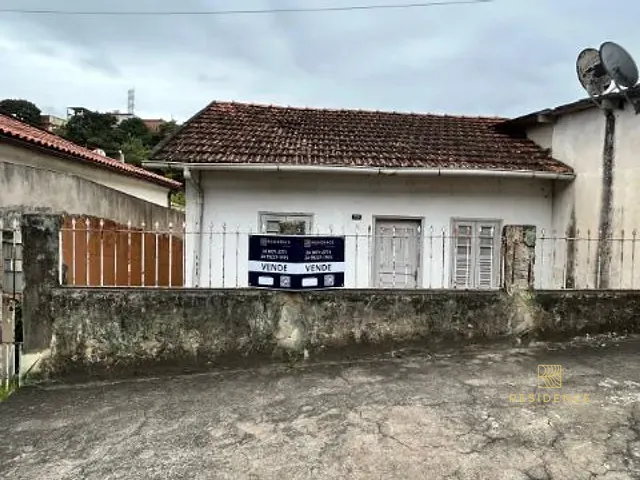 Casa 3 quartos e 2 banheiros, à venda, no bairro São Lucas em Volta Redonda