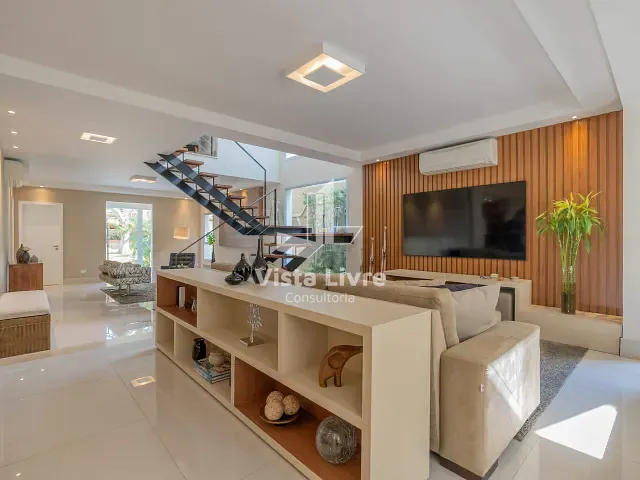Casa com 423m² 4 quartos e 6 banheiros, à venda, no bairro Alphaville em Santana de Parnaíba