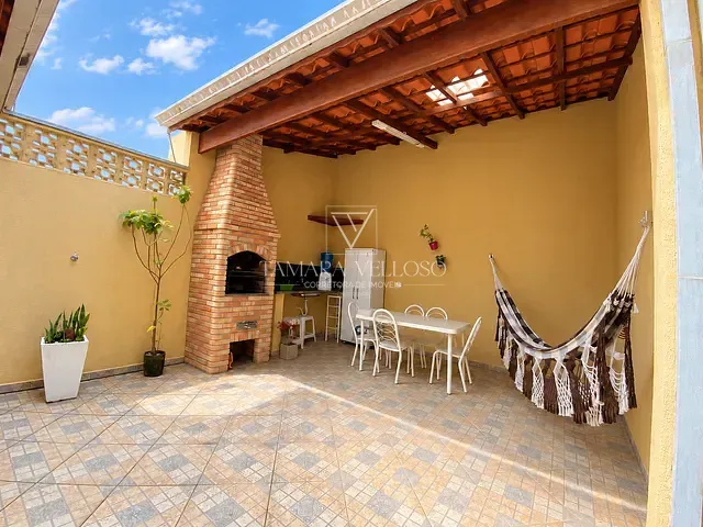 Casa com 125m² 2 quartos e 3 banheiros, à venda, no bairro Vila Suissa em Mogi das Cruzes