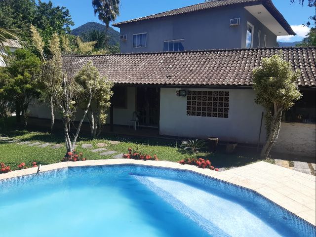 Casa com 800m² 5 quartos e 5 banheiros, à venda, no bairro Vargem Grande em Rio de Janeiro