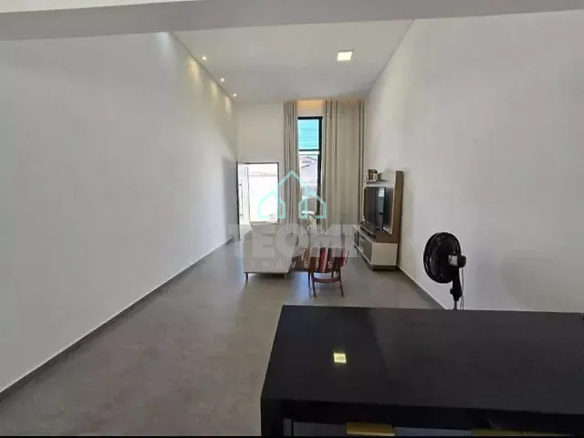 Casa com 310m² 3 quartos e 2 banheiros, à venda, no bairro Residencial Paraiso em Taubaté
