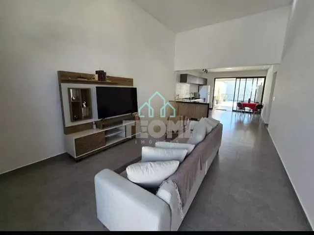 Casa com 310m² 3 quartos e 2 banheiros, à venda, no bairro Residencial Paraiso em Taubaté