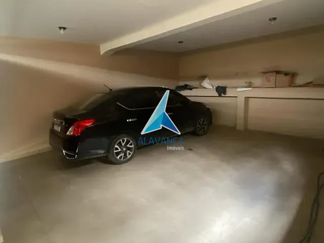 Casa com 300m² 5 quartos e 4 banheiros, à venda, no bairro Grã-Duquesa em Governador Valadares