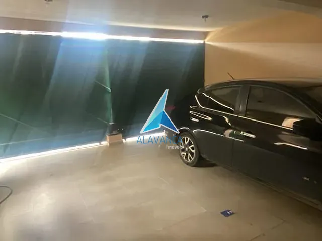 Casa com 300m² 5 quartos e 4 banheiros, à venda, no bairro Grã-Duquesa em Governador Valadares