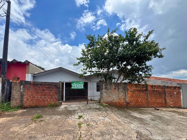 Casa com 180m² 2 quartos e 1 banheiro, à venda, no bairro Jardim América em Apucarana