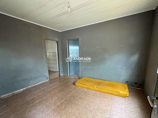 Casa com 180m² 2 quartos e 1 banheiro, à venda, no bairro Jardim América em Apucarana