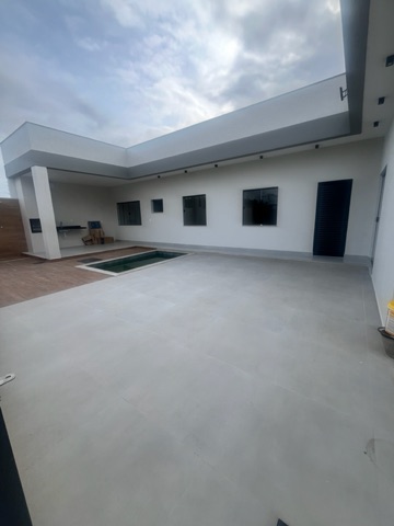 Casa com 240m² 3 quartos e 3 banheiros, à venda, no bairro cidade jardim  em Campos dos Goytacazes