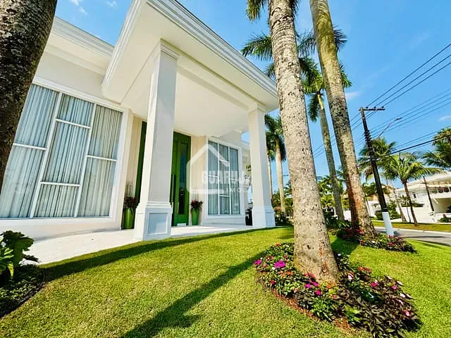Casa com 1983m² 8 quartos e 9 banheiros, à venda, no bairro Jardim Acapulco em Guarujá
