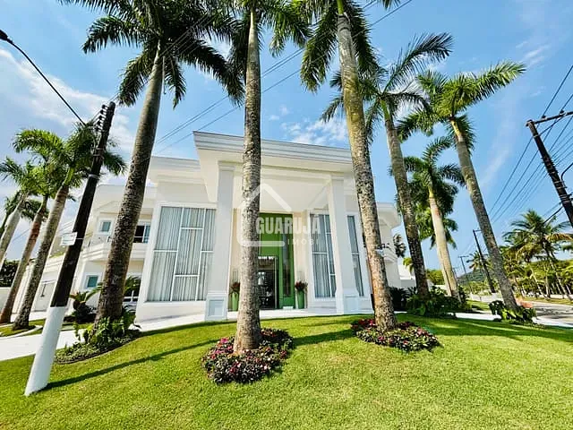 Casa com 1983m² 8 quartos e 9 banheiros, à venda, no bairro Jardim Acapulco em Guarujá