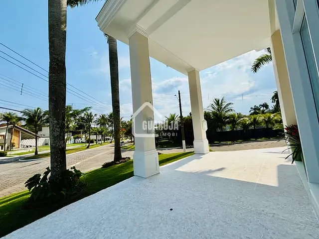 Casa com 1983m² 8 quartos e 9 banheiros, à venda, no bairro Jardim Acapulco em Guarujá