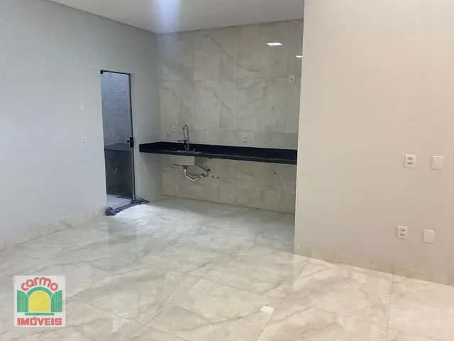 Casa com 150m² 3 quartos e 2 banheiros, à venda, no bairro Residencial Cerejeiras em Anápolis