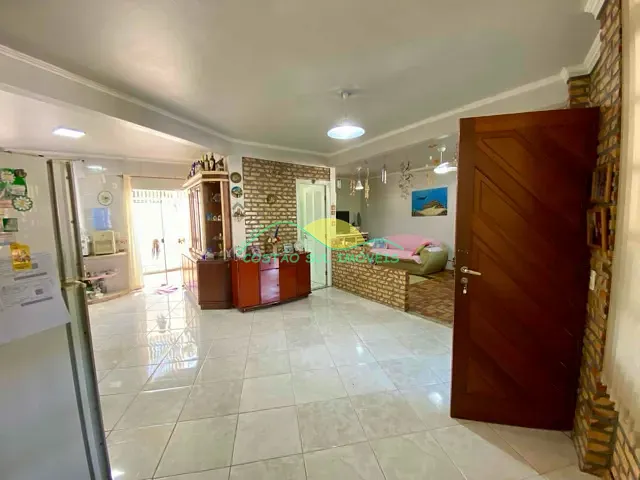 Casa com 170m² 3 quartos e 2 banheiros, à venda, no bairro Armação do Pântano do Sul em Florianópolis