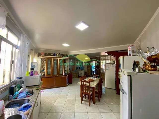 Casa com 170m² 3 quartos e 2 banheiros, à venda, no bairro Armação do Pântano do Sul em Florianópolis