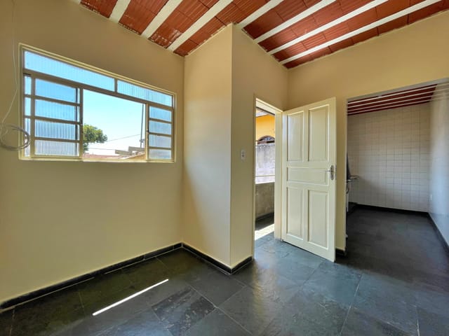 Foto do Casa - Casa para locação com 1 quarto, Itapoã, Belo Horizonte, MG | Deltalar Imóveis
