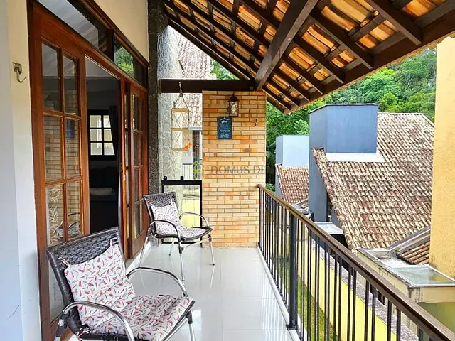 Casa com 82m² 1 quarto e 2 banheiros, à venda, no bairro Fazendinha (Penedo) em Itatiaia