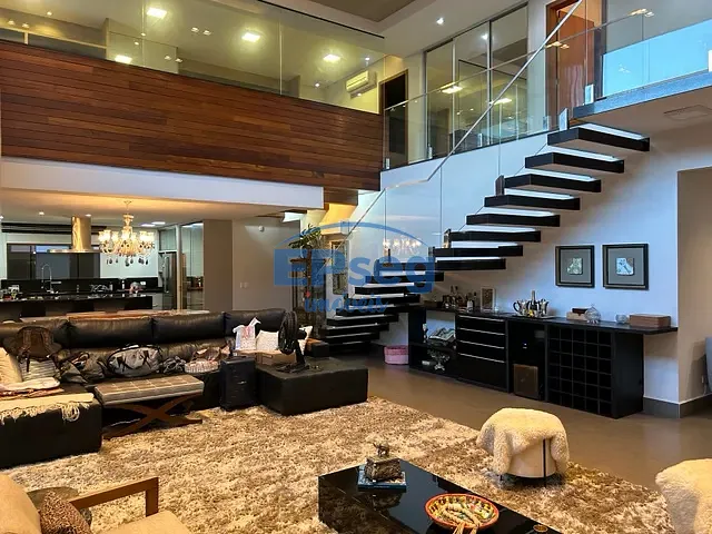 Casa com 700m² 5 quartos e 7 banheiros, à venda, no bairro Esperança em Londrina