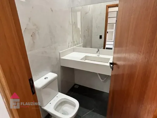Casa com 200m² 3 quartos e 4 banheiros, à venda, no bairro Vila Monte Alegre em Paulínia