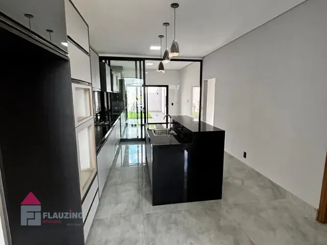 Casa com 200m² 3 quartos e 4 banheiros, à venda, no bairro Vila Monte Alegre em Paulínia