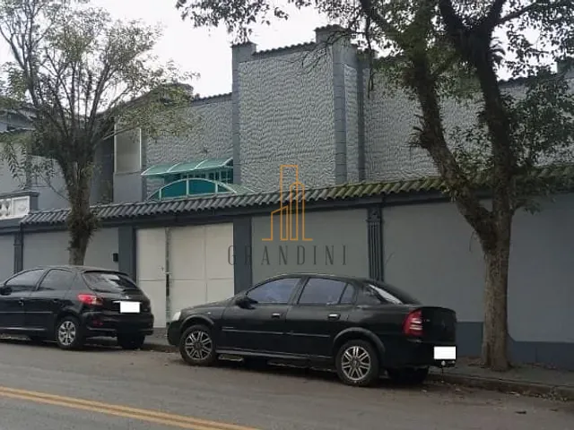 Casa com 288m² 3 quartos e 4 banheiros, à venda ou para alugar, no bairro Parque Terra Nova em São Bernardo do Campo