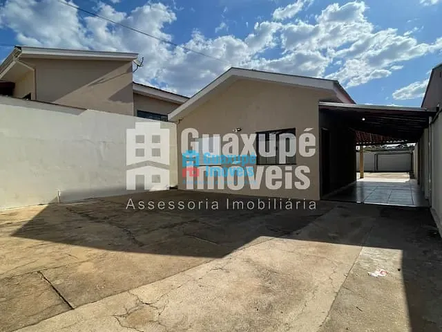 Casa com 48m², à venda, no bairro Jardim Ouro Verde em Guaxupé