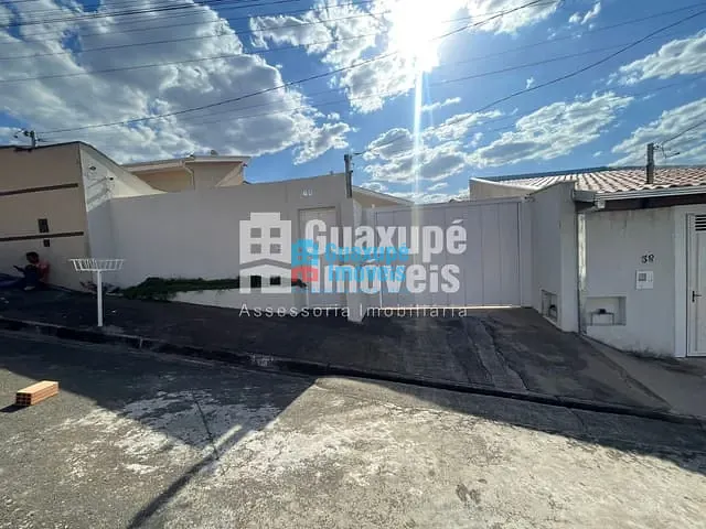 Casa com 48m², à venda, no bairro Jardim Ouro Verde em Guaxupé