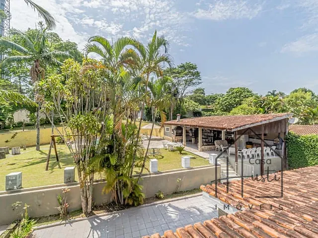 Casa com 2000m² 5 quartos e 6 banheiros, à venda, no bairro Parque Dom Henrique em Cotia