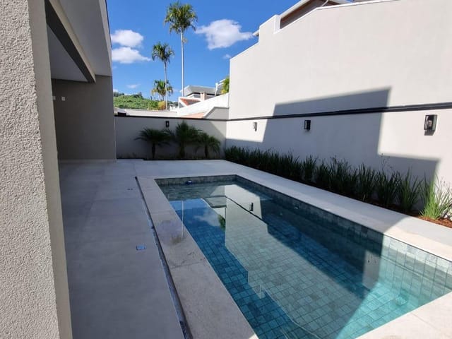 Casa com 300m² 3 quartos e 5 banheiros, à venda, no bairro Bosque em Vinhedo
