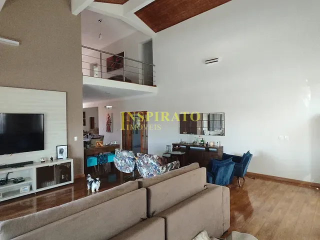 Casa com 1000m² 5 quartos e 7 banheiros, à venda, no bairro Medeiros em Jundiaí