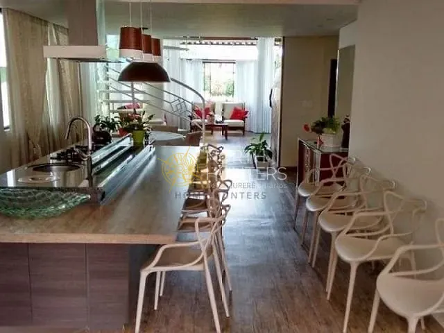 Casa com 400m² 5 quartos e 5 banheiros, para alugar, no bairro Jurerê Internacional em Florianópolis