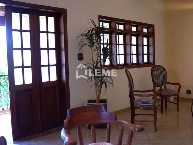 Casa 2 quartos e 2 banheiros, à venda, no bairro Vila Lambari em Mococa
