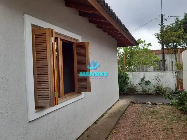 Casa 2 quartos e 1 banheiro, para alugar, no bairro Vila Imbui em Cachoeirinha