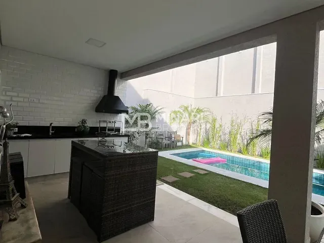 Casa 4 quartos e 6 banheiros, à venda, no bairro Alphaville em Santana de Parnaíba