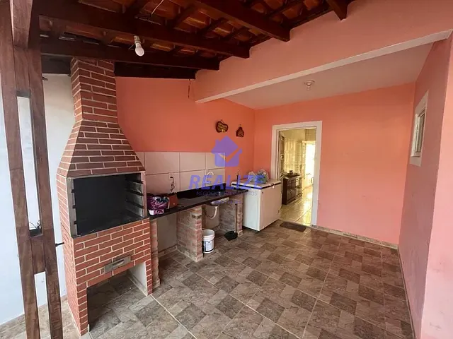 Casa com 250m² 3 quartos e 2 banheiros, à venda, no bairro Jardim Cambuí em Botucatu