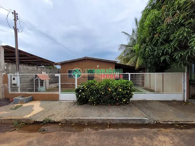 Casa com 300m² 3 quartos e 1 banheiro, à venda, no bairro Jardim Tropical em Canarana