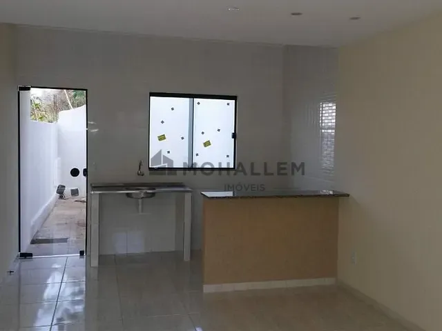 Casa com 70m², à venda, no bairro Santa Efigênia em Piranguinho