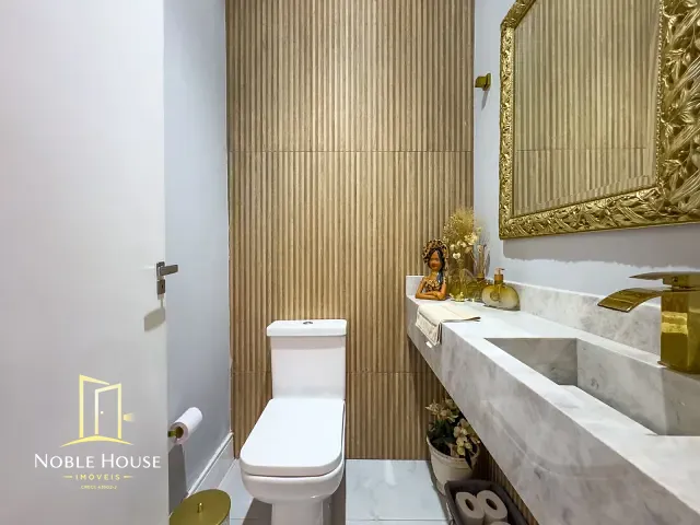 Casa com 1600m² 4 quartos e 6 banheiros, à venda ou para alugar, no bairro Pinheirinho em Vinhedo