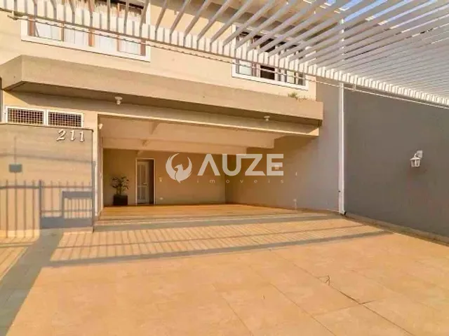 Casa com 490m² 4 quartos e 4 banheiros, à venda, no bairro Jardim das Américas em Curitiba